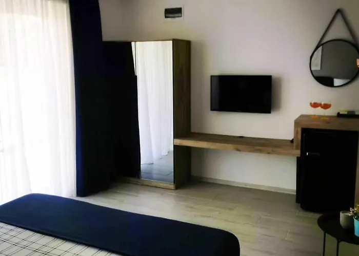 Blue Breeze Guest house 3*